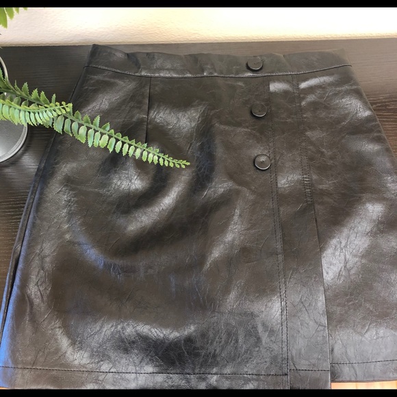 Faux Leather Mini Skirt - Picture 3 of 7